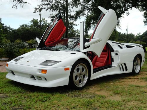 Lamborghini diablo roadster replica