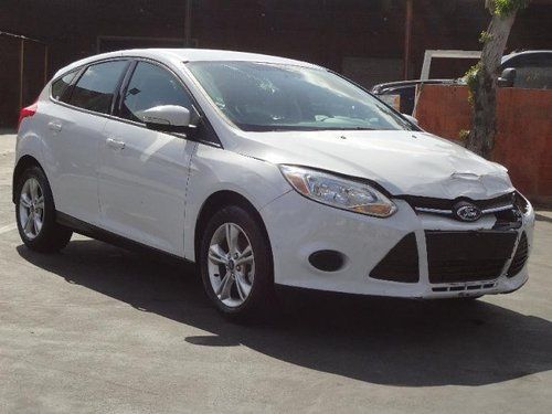 2013 ford focus se damaged salvage only 5k miles runs! economical nice unit l@@k