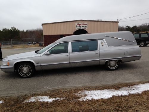 Excellet 1995 cadillac hearse