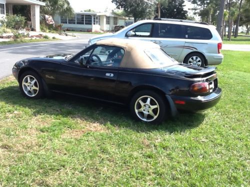 Mazda miata mx5 convertible black with spoiler 1997 low mileage