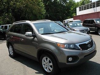 2012 kia sorento lx dual heated seats 52831 miles very good tires warranty