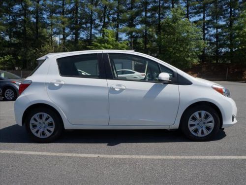 2013 toyota yaris le