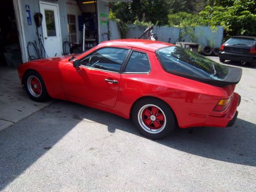 1985 porsche 944 base coupe 2-door 2.5l