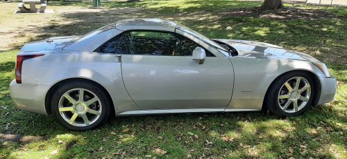 2004 cadillac xlr base