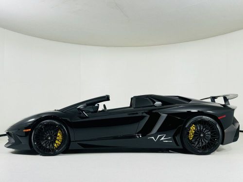 2017 lamborghini aventador sv roadster only 1,300 miles