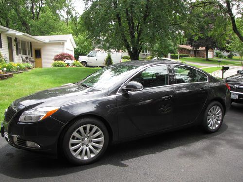 Black, mint, loaded 2012 buick regal