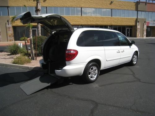 2004 dodge grand caravan sxt wheelchair handicap mobility van low miles