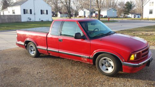 1994 chevrolet s10 lowered v8 low reserve!!!