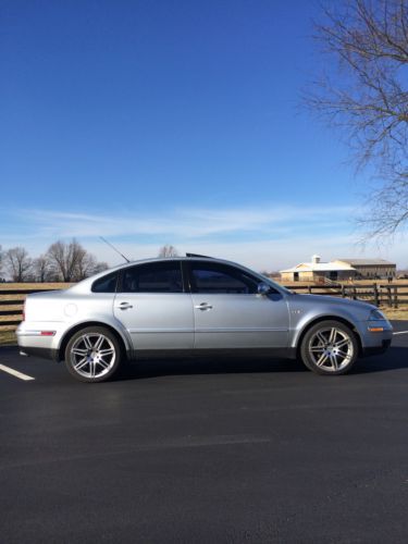 2002 volkswagen passat w8 sedan 4-door 4.0l