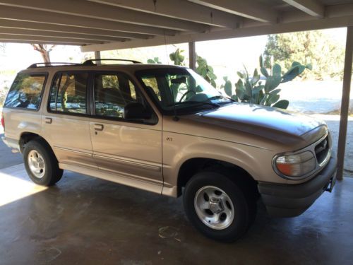 1996 ford explorer xlt sport utility 4-door 5.0l