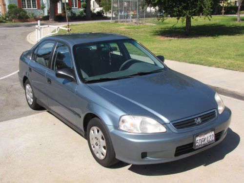 2000 honda civic - 5 speed, easy 35+ mpg - clean car