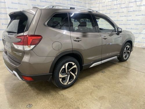 2022 subaru forester touring