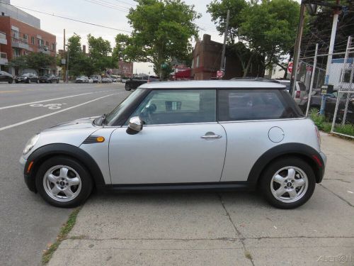 2008 mini cooper base 2dr hatchback