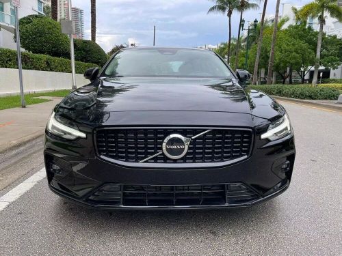 2023 volvo s60 b5 awd core dark theme