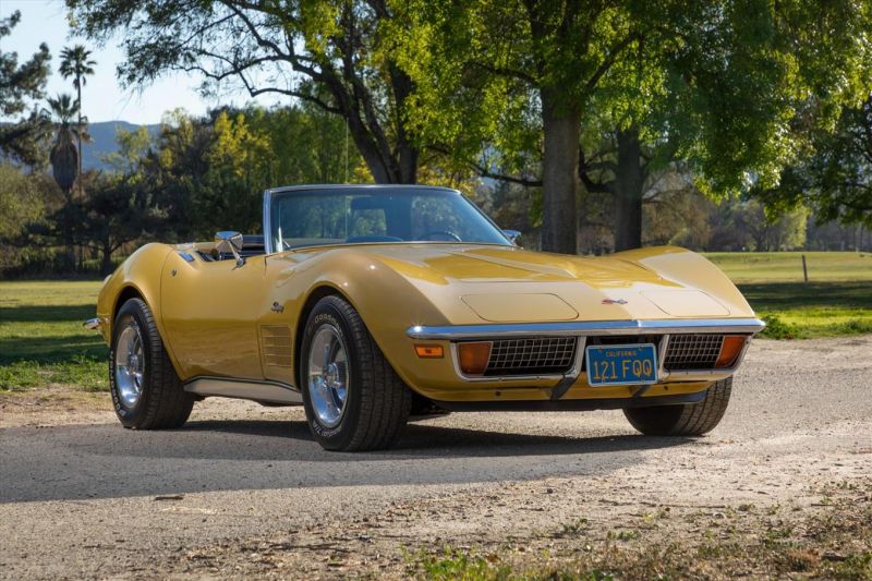 1972 chevrolet corvette convertible 4-speed