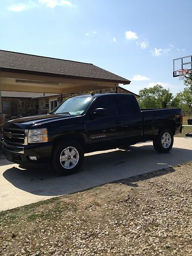 2009 chevy silverado 4 door z71 4x4 ''''' low reserve'''''''