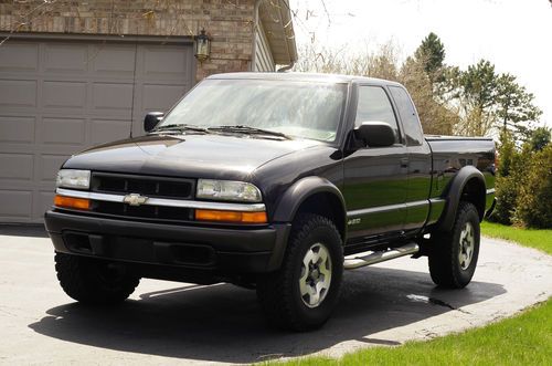 Sell used 2001 Chevy S10 ZR2 4x4 black with 75K miles, clean. Off road ...