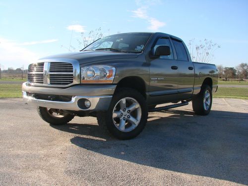 2006 dodge ram 1500 4x4 !! one owner !! low reserve !! slt  quad cab