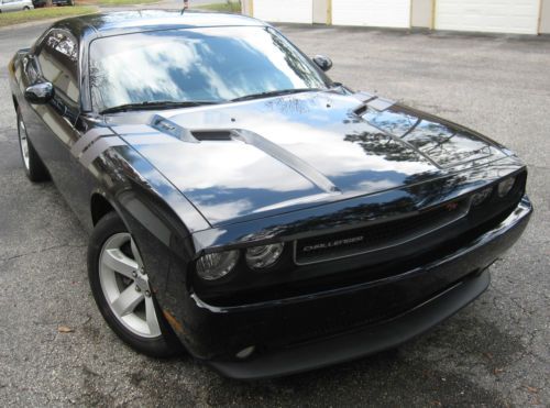 Sell Used 2012 Dodge Challenger Rt Coupe 2 Door 57l In Jacksonville