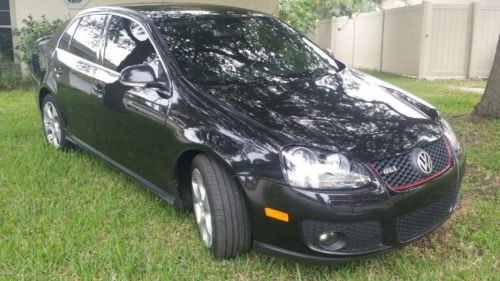 2006 volkswagen jetta gli, 6 speed, navigation.