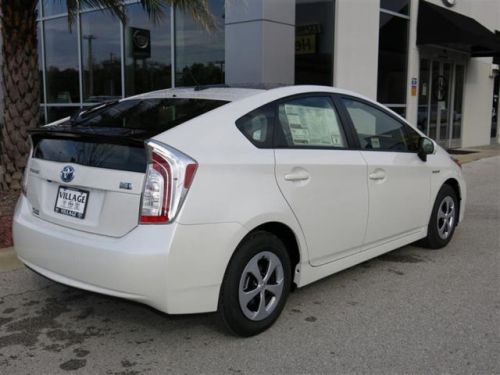 2014 toyota prius three