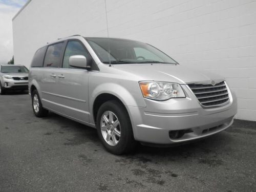 2008 chrysler town & country touring