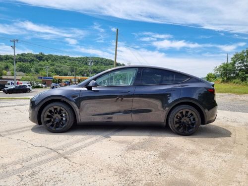 2024 tesla model y long range