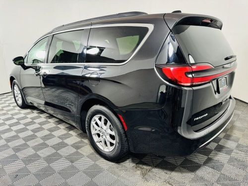 2022 chrysler pacifica touring l