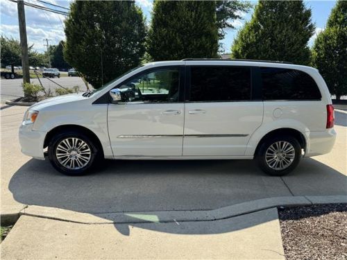 2014 chrysler town &amp; country touring-l