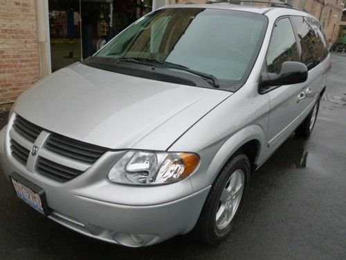 2005 dodge grand caravan sxt mini passenger van 4-door 3.8l