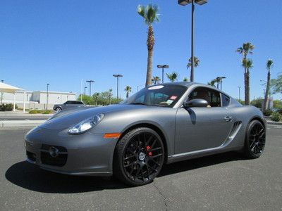 2008 gray 6-speed manual miles:16k navigation coupe