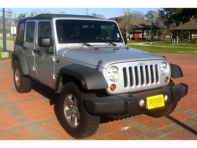 Soft top, silver, 3.6 l engine, sport pkg, low mileage, low reserve, we finance