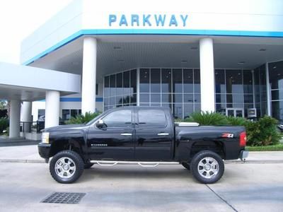 2011 chevy silverado 1500 crew cab z71 4wd 6.2l 6" lift 35" tires remote start