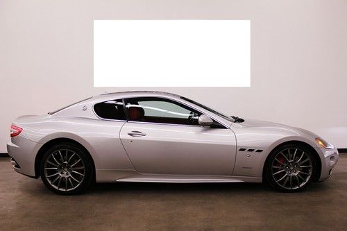 2010 maserati granturismo s coupe 2-door 4.7l