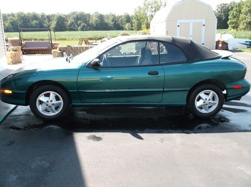 1997 pontiac sunfire se convertible 2-door 2.2l