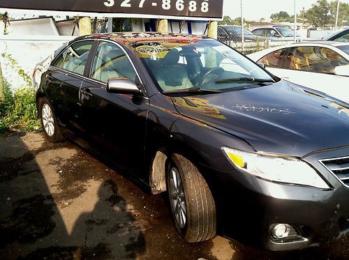 2011 toyota camry xle sedan 4-door 3.5l