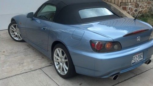 2005 honda s2000 base convertible 2-door 2.2l