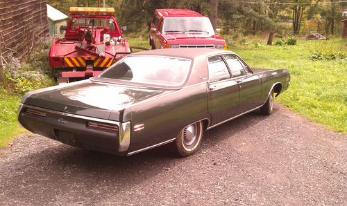 1970 chrysler newport 4dr dark green sell / trade