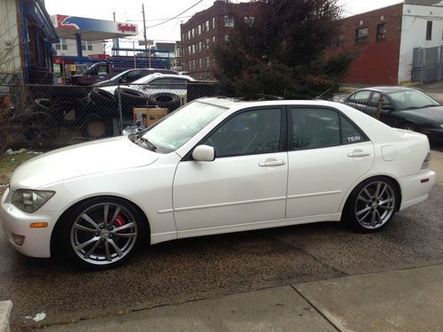 2001 lexus is300 base sedan 4-door 3.0l