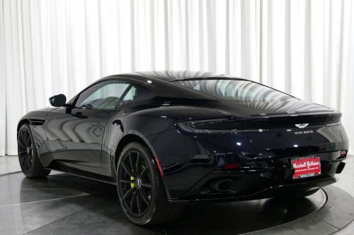 2019 aston martin db11 amr