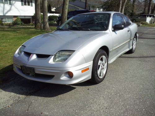 2002 pontiac sunfire se coupe  59700 miles, sunroof, looks/runs excellent