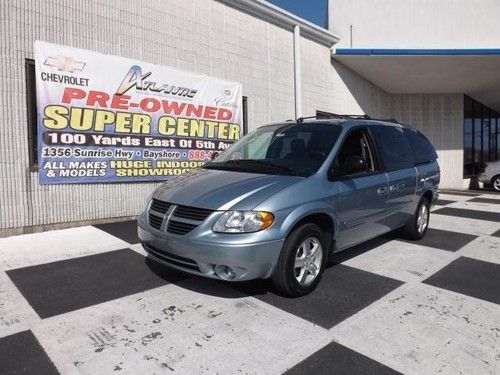 2005 dodge caravan sxt