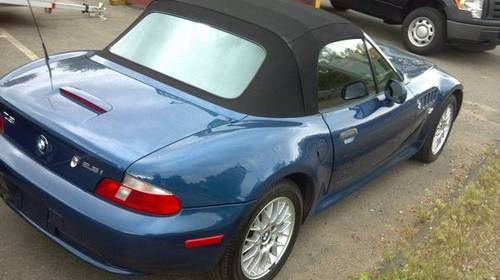 2002 bmw z3 roadster convertible 2-door 2.5l