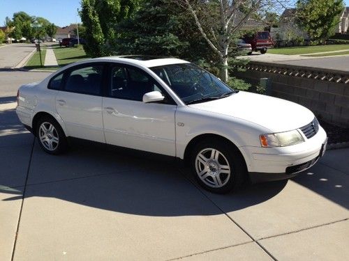 2000 volkswagen passat 4 motion (4wd) sedan 4-door 2.8l --- clean 1-owner car!!