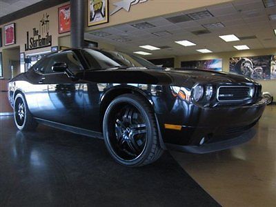 10 dodge challenger r/t manual 59 k miles