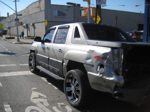 2003 chevy avalanche 8.1 liter with salvage title