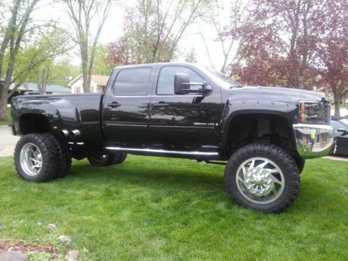Lifted chevy dually