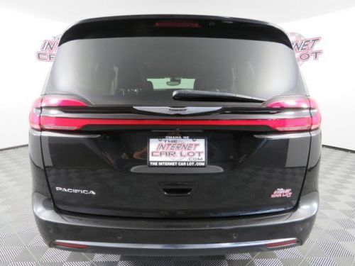 2023 chrysler pacifica touring l van 4d