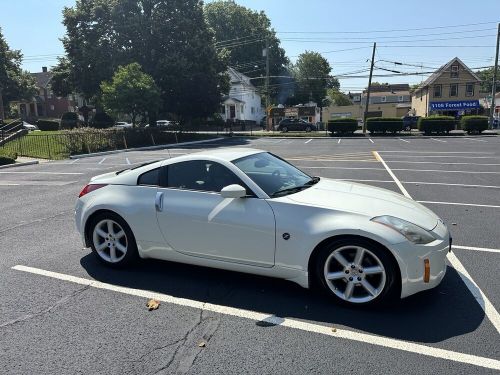 2004 nissan 350z coupe