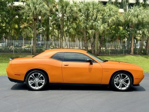 2022 dodge challenger r/t coupe 2d